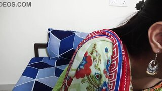 Wild Desi Sex Video with Teen, Big Boobs and Hindi Audio - Indian Desi Maa Sex Video